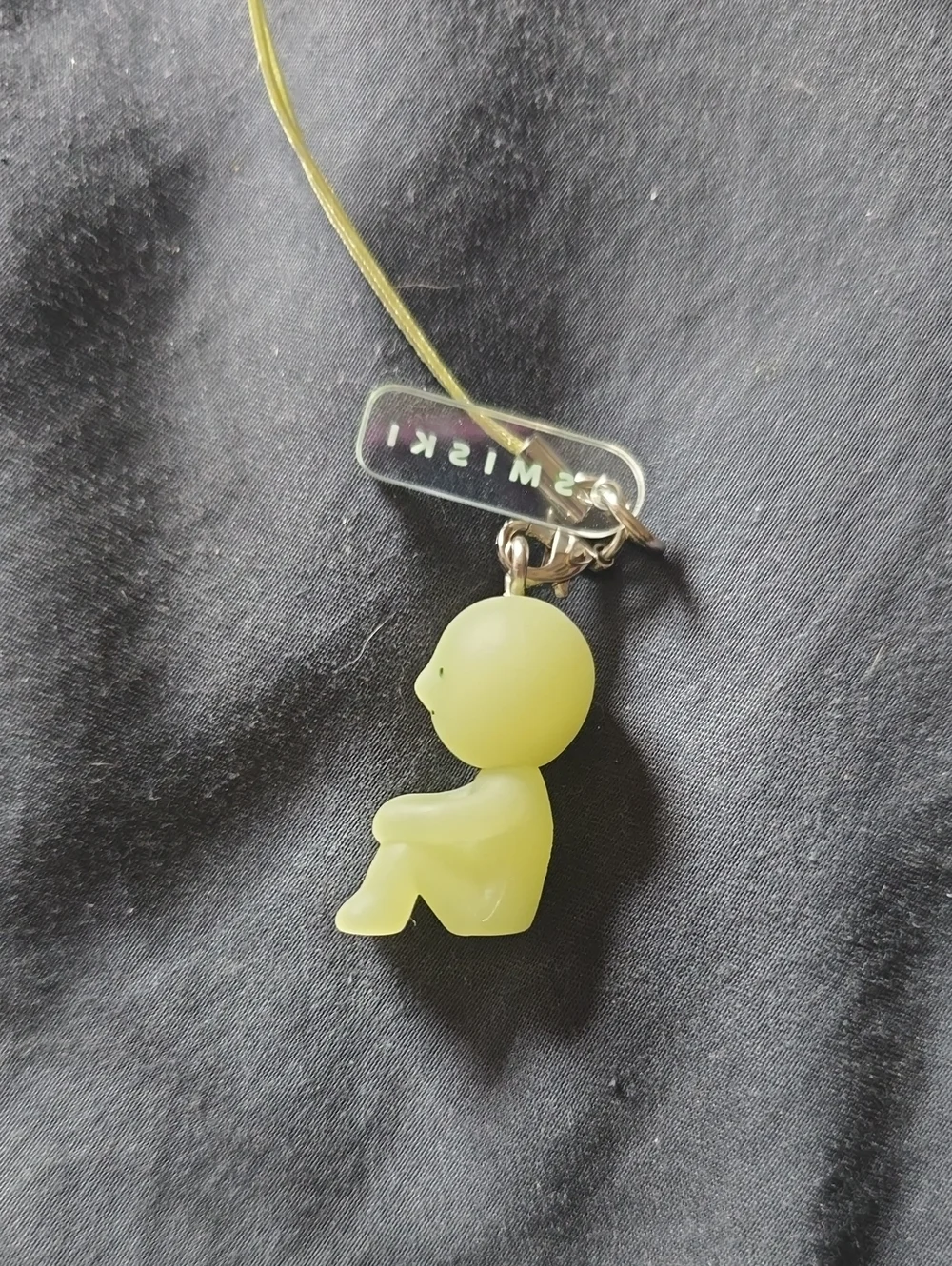NEW!! Smiski Green V1 Keychain Charm Hugging Knees
